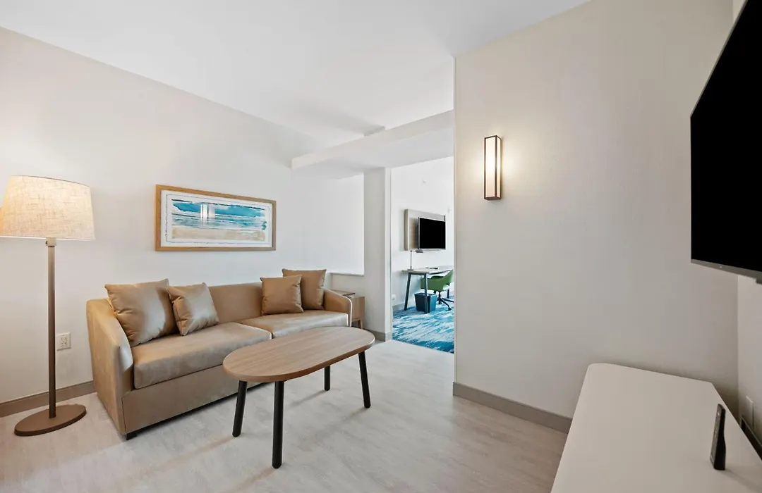 Fairfield Inn & Suites Fort Lauderdale Airport & Cruise Port-1
