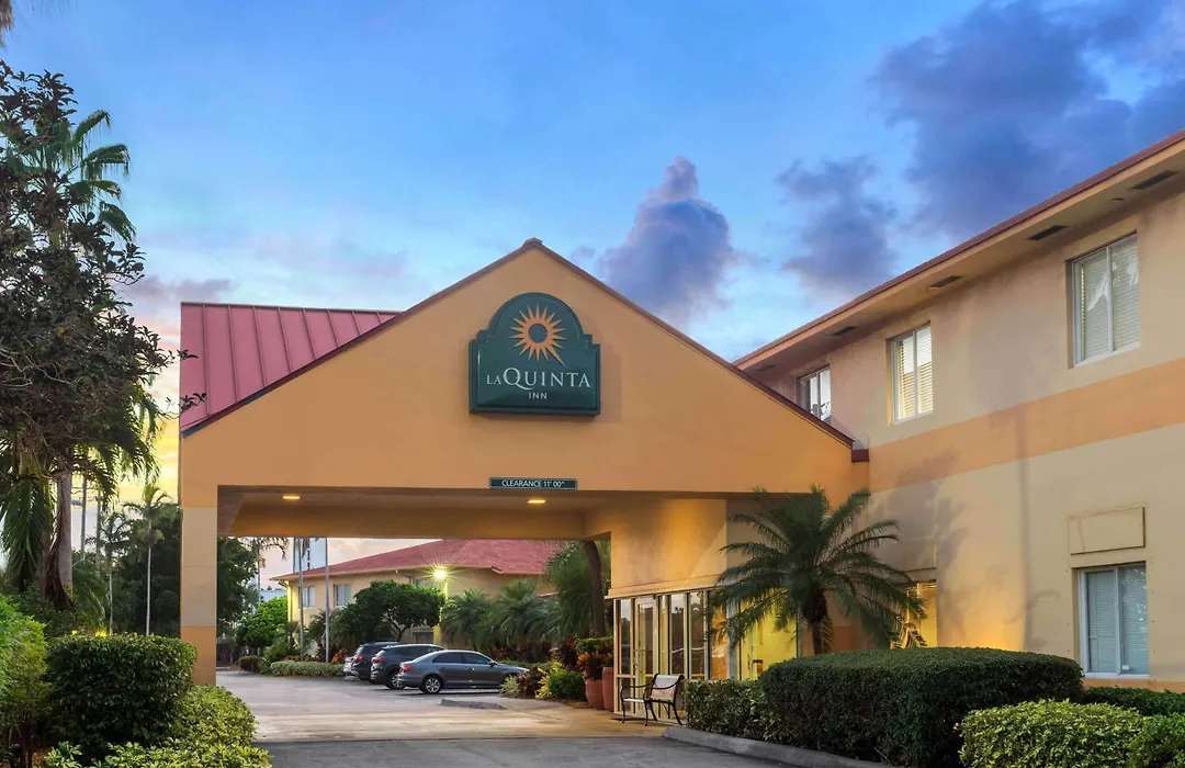 La Quinta By Wyndham Fort Lauderdale Pompano Beach-1