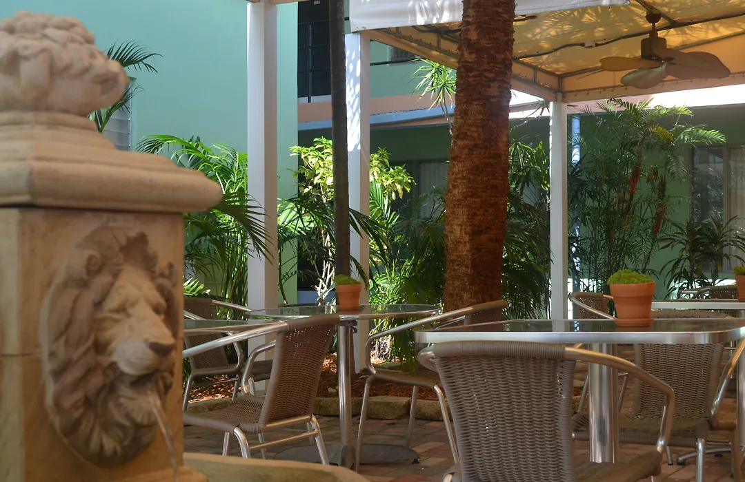 Victoria Park Hotel-1