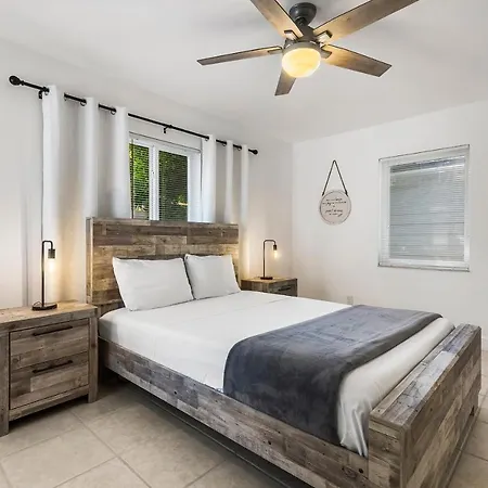 Alani Bay Premium Condos-3