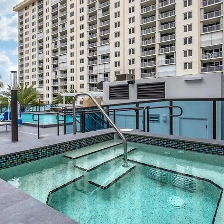 Cambria Hotel Fort Lauderdale Beach-3