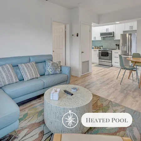 One-Bedroom Suite Heated Pool Dock Access Quiet Neighborhood Saltaire Three Resldences-3